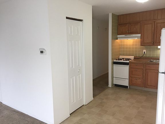 Apt 3 Kitchen 2