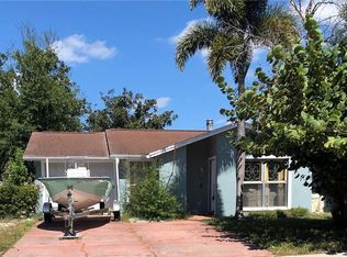 1402 Castleworks Ln, Tarpon Springs, FL 34689