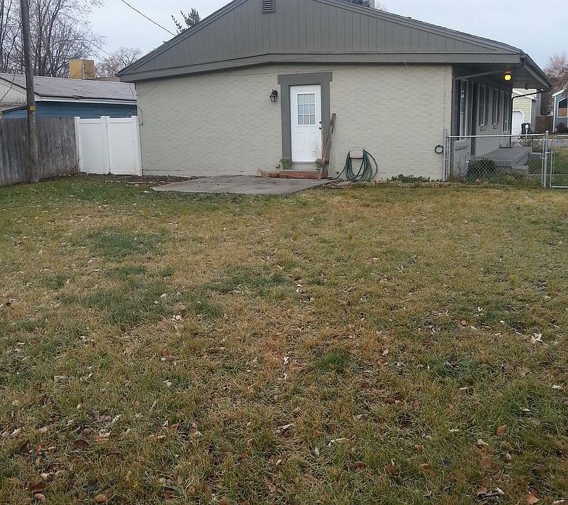 2nd image of 410 E Granite Ave