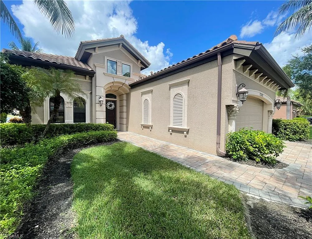 3 bed, 3.0 bath, 2300 sqft, $7,000 — Photo 2
