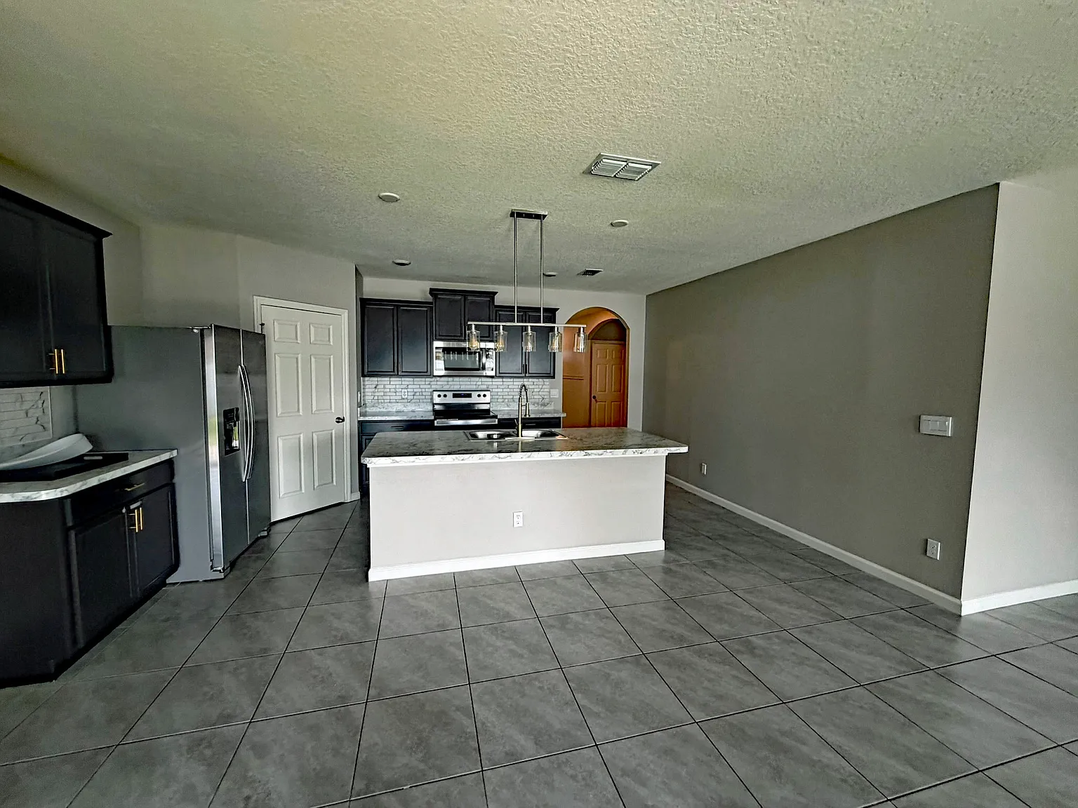 5306 Entertainment Way - 1 — Photo 4
