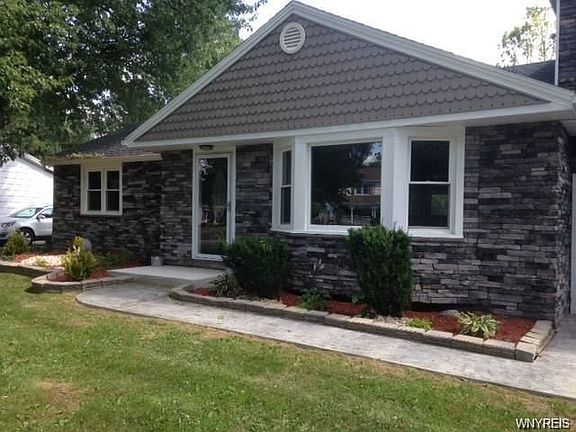 2nd image of 2931 E Pleasant Ave