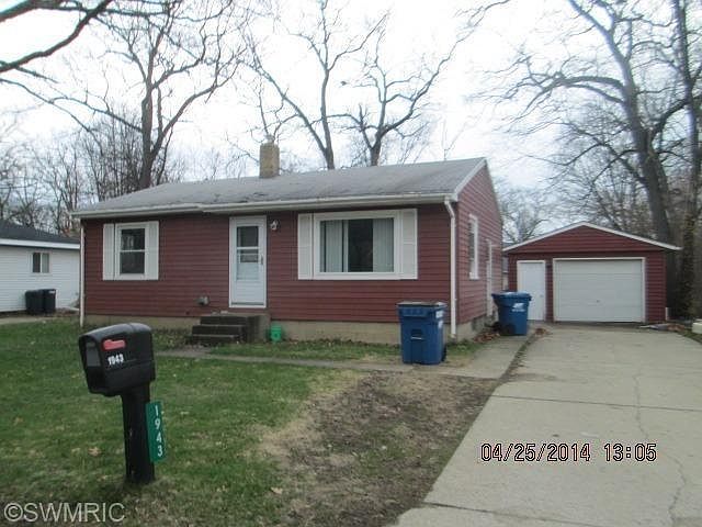 1st image of 1943 Oak Cliff Dr NE