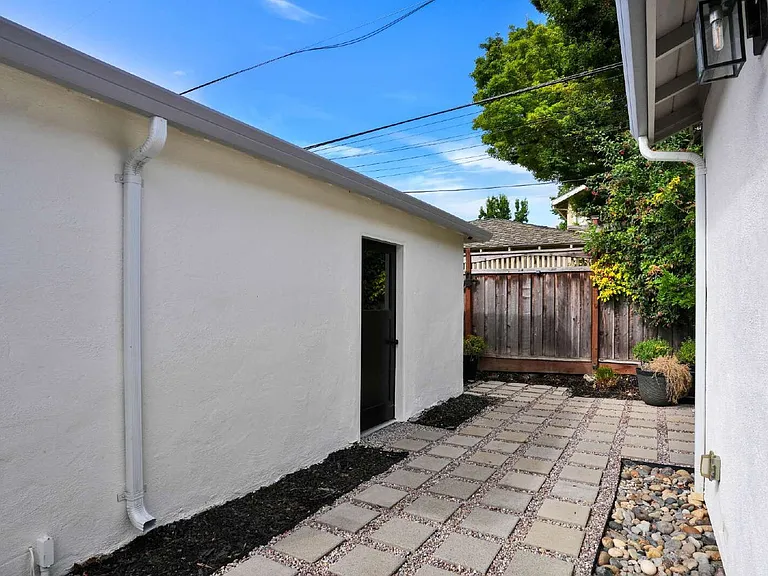 1835 Ellen Ave — Photo 39