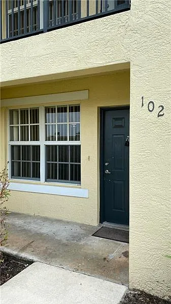 2 bed, 1151 sqft, $1,950 — Photo 2