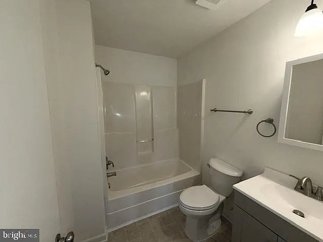 29595 Dutchmans Ln #502 — Photo 11