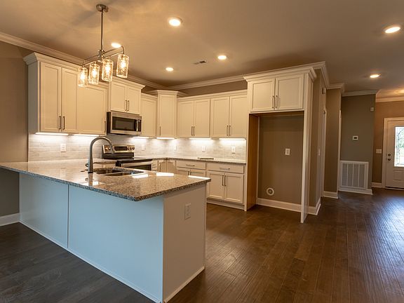 5th image of 456 Pond Apple Road 37