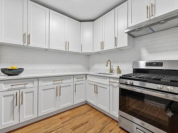 3rd image of 3319 Snyder Ave