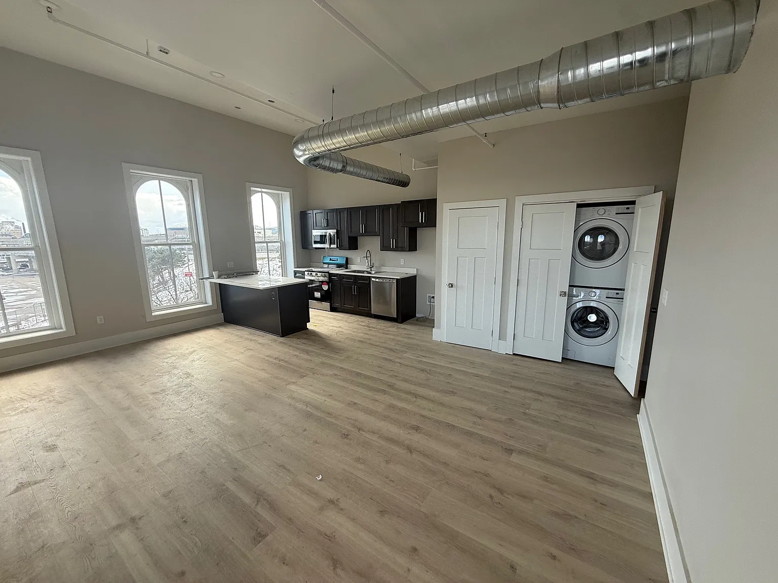 2 bed, 1050 sqft, $2,000 — Photo 4
