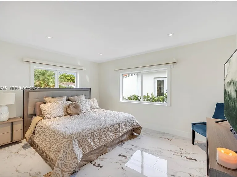 3504 Crystal View Ct — Photo 8
