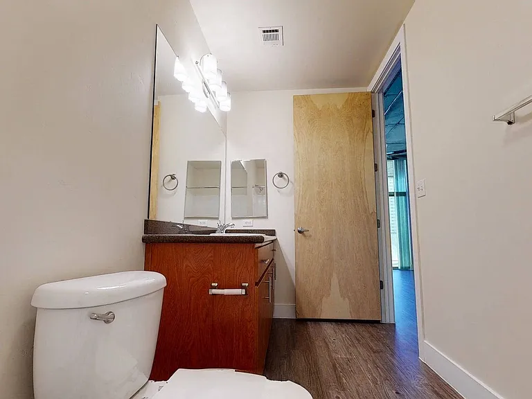 Skyline Lofts — Photo 37