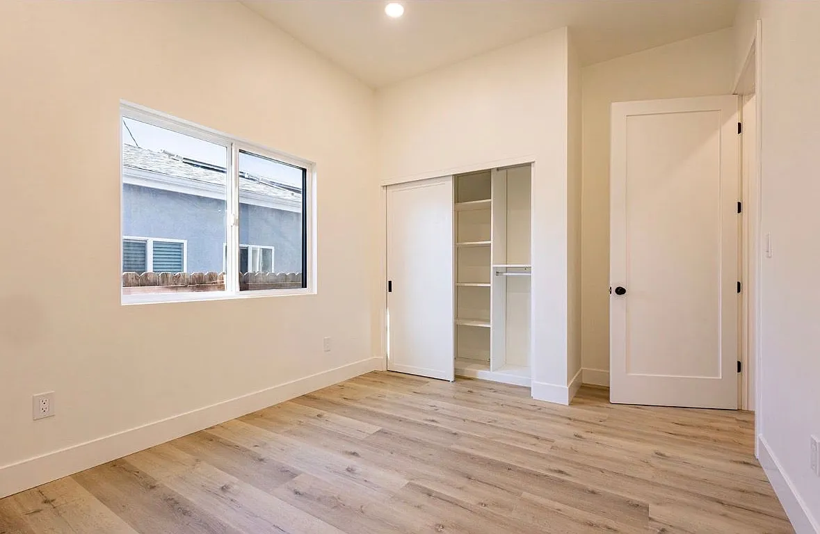 2 bed, 2.0 bath, 1628 sqft, $2,900 — Photo 3