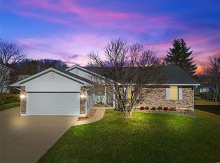 153 Hickory Dr, Troy, MO 63379