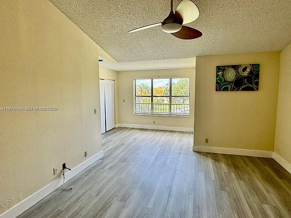 4th image of 3390 Pinewalk Dr N APT 1038