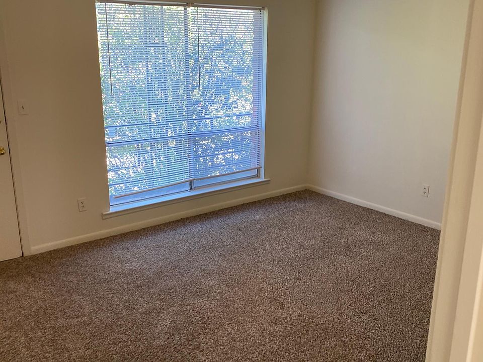 2nd image of 1324 11th Ave S #A