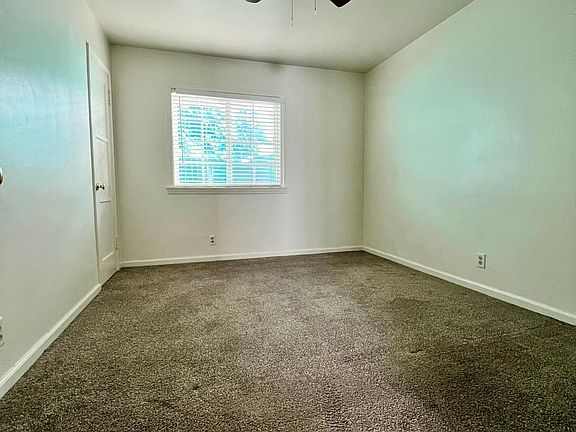 5th image of 4116 1/2 Ocean View Blvd #4116-1/2