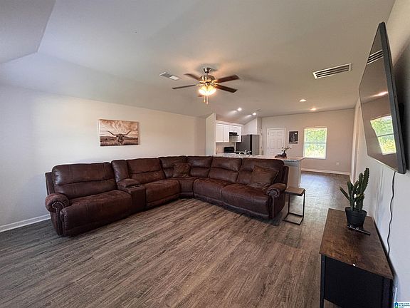 2nd image of 541 Camden Loop