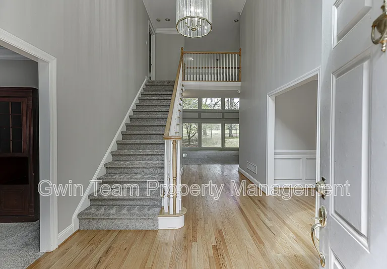 9345 Riverclub Pkwy — Photo 2