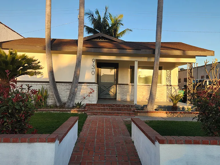 Redondo Ave — Photo 1