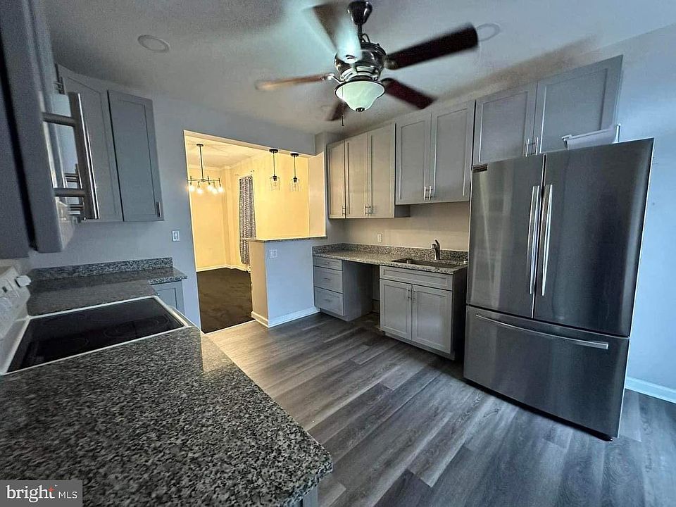 2nd image of 130 N Locust St