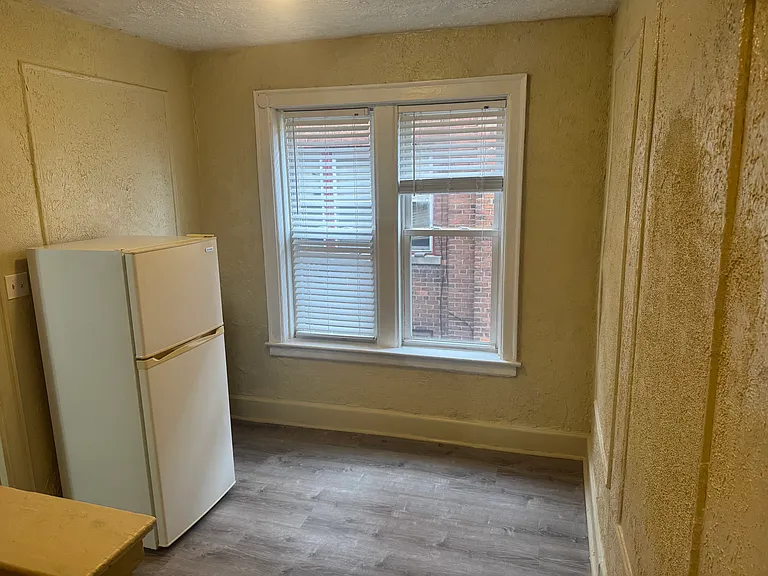 2545 Ford St #B8 — Photo 10