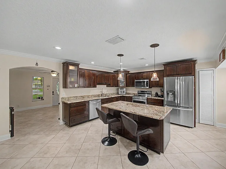 4868 Canal Dr — Photo 5