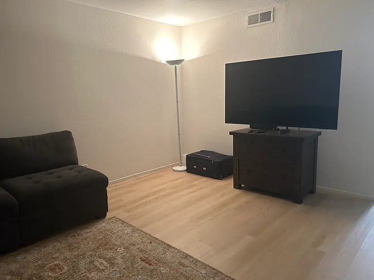 16 Coleridge Dr #1 — Photo 15