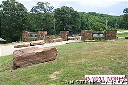 3rd image of 5 E Snake Creek Rd