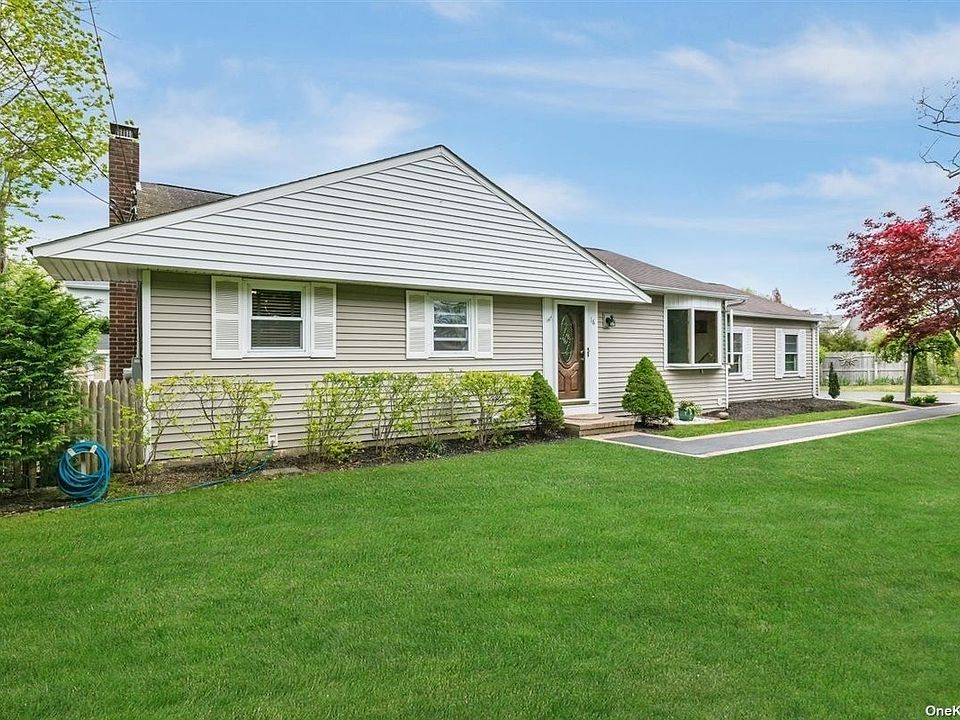 1st image of 16 Seville Blvd