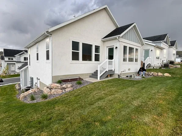 9800 N Aaron Ave, Eagle Mountain, UT 84005