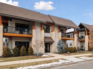 6128 Kellogg Ave #100, Edina, MN 55424