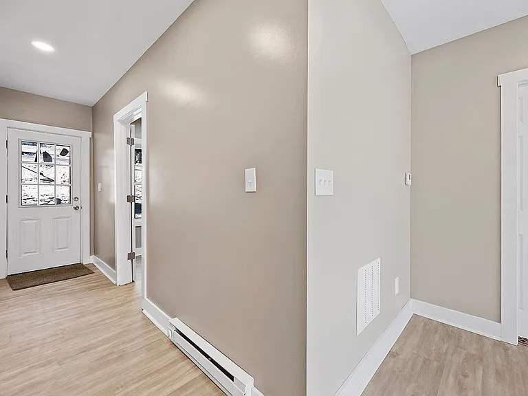 529 Spruce St — Photo 7