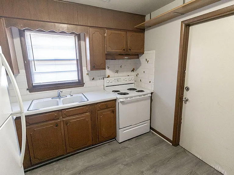1804 Sylvan Ln — Photo 25