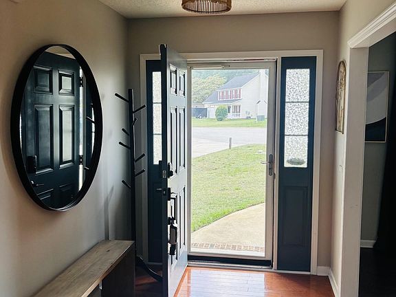 5th image of 348 Keystone Dr