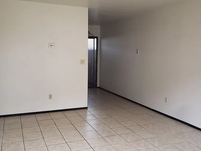 1190 Kenwood Ave #2 — Photo 1