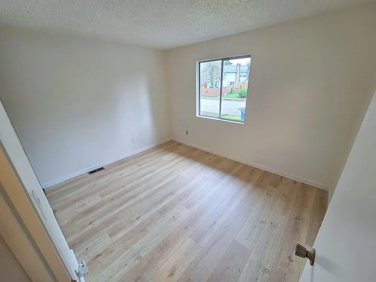 19826 SW 68th Ave — Photo 11