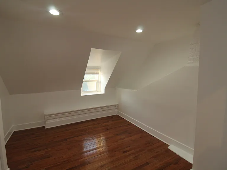 1362 N Bosworth Ave #4A — Photo 10