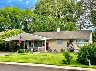 813 Auburn Rd, Fairless Hills, PA 19030