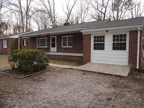 2nd image of 2926 Clarendon Dr