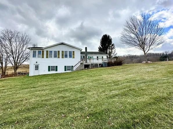 406 Mosswood Ln, Marion, VA 24354