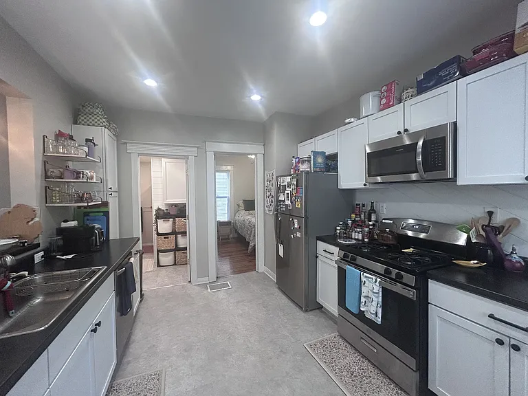 260 Eastern Ave SE #1 — Photo 3