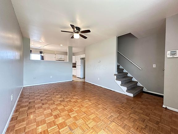 3rd image of 5726 Beechcroft Rd APT J