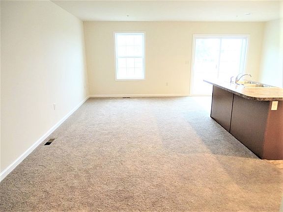 3rd image of 117 Linda Sue Ln