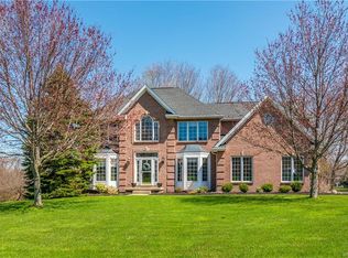 15 Brompton Ct, Orchard Park, NY 14127