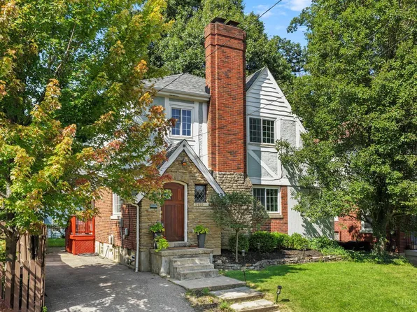 3410 Oak View Pl, Cincinnati, OH 45209