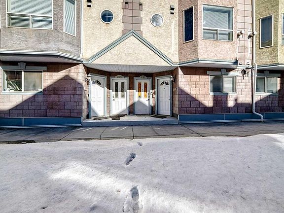 2nd image of 1507 S 11th St SW