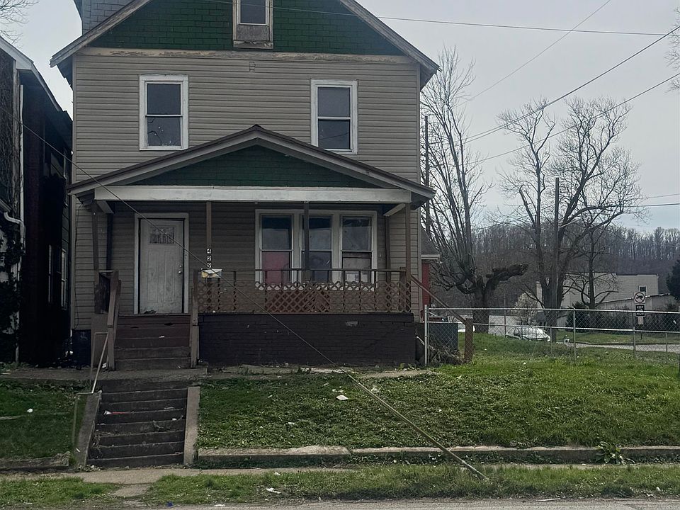 1st image of 429 7th Ave W