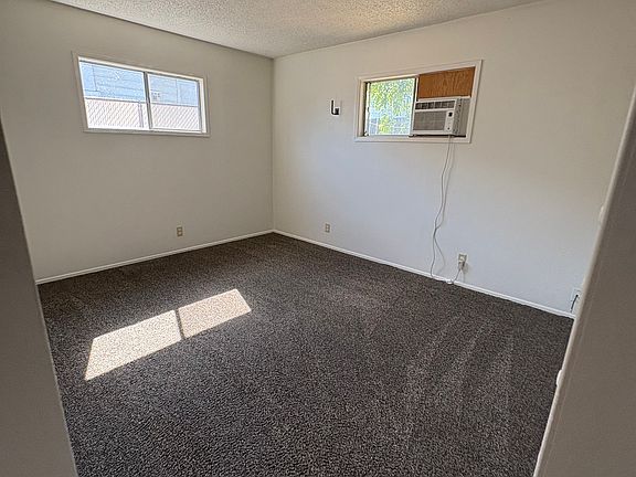 5th image of 710 Oak St #712