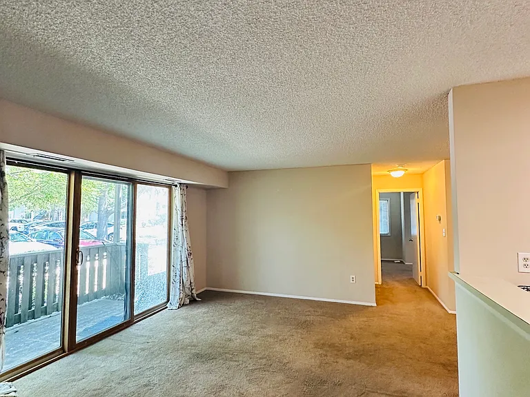 801 Aspen Dr — Photo 1