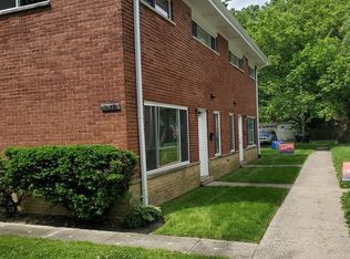 1132 Hartrey Ave #A, Evanston, IL 60202